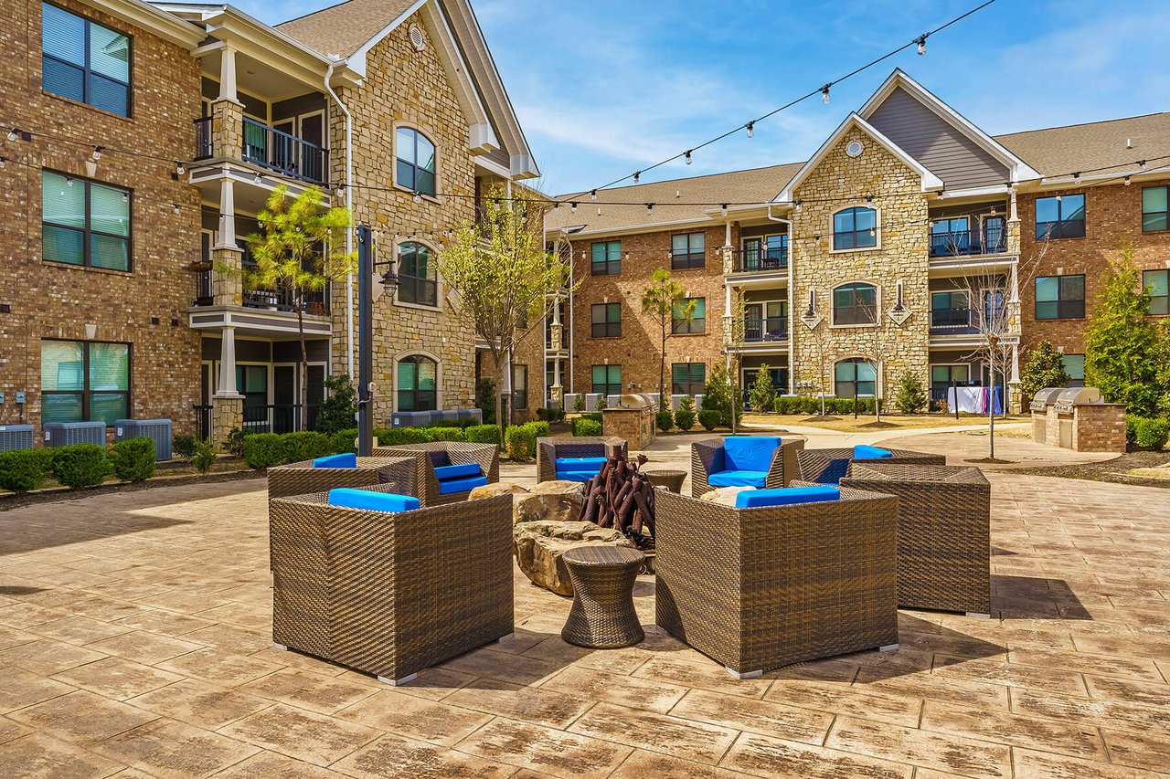 Pointe at Bentonville Image 30