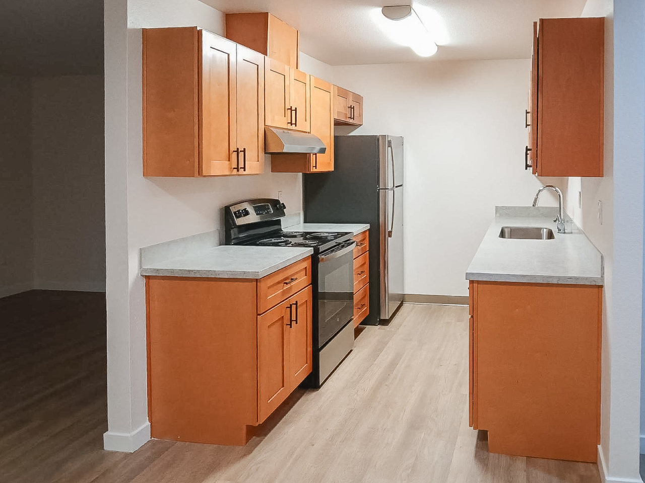 Phoenix Court Apartments Image 19
