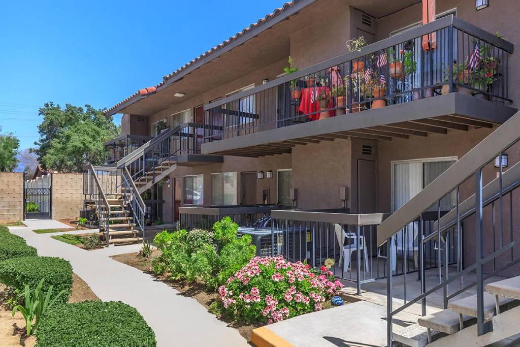 Senior Housing - Villa Serena Senior Apartments Image 75