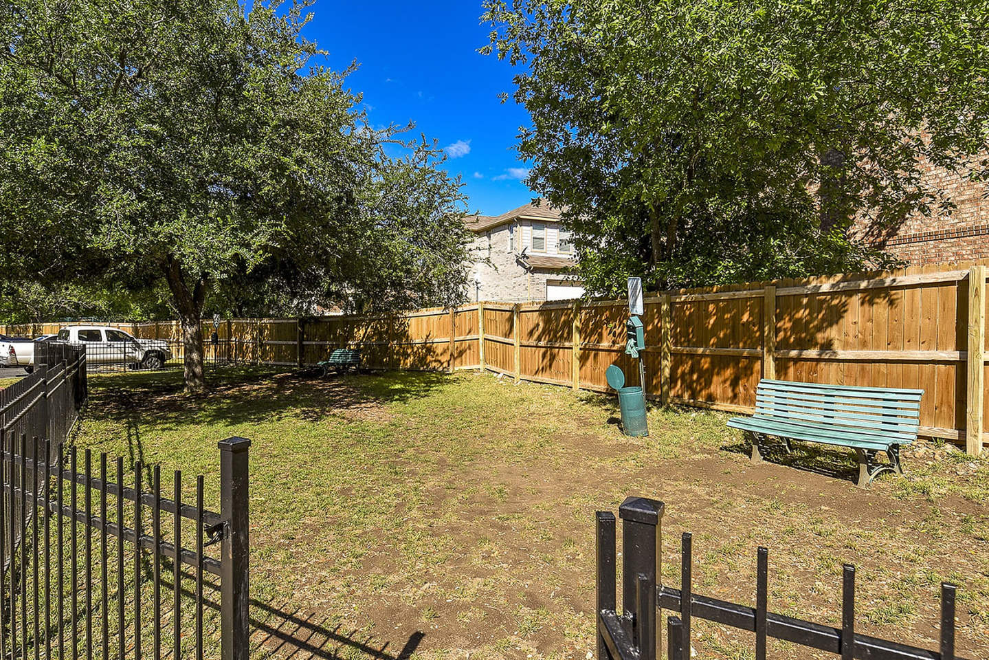 Stoneleigh Apartments Image 5