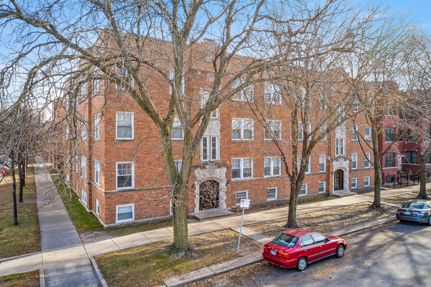 1825-39 W Foster / 5131-37 N Wolcott Image 2