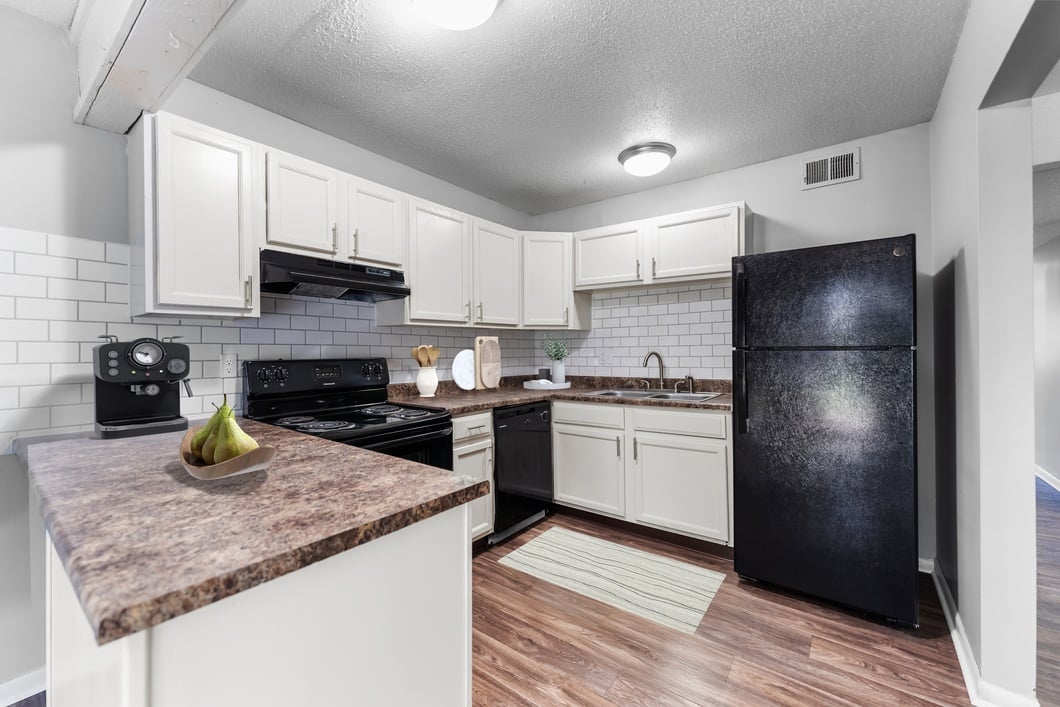 Treetop Lodge Apartments Image 1