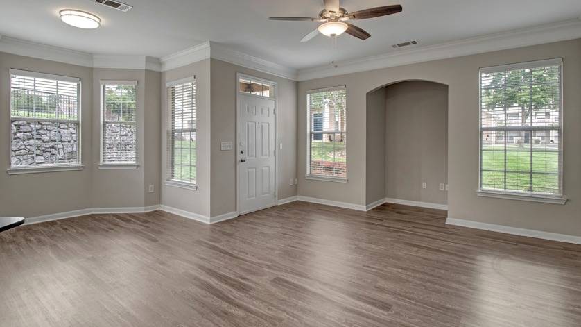 Hamptons at Woodland Pointe Image 8
