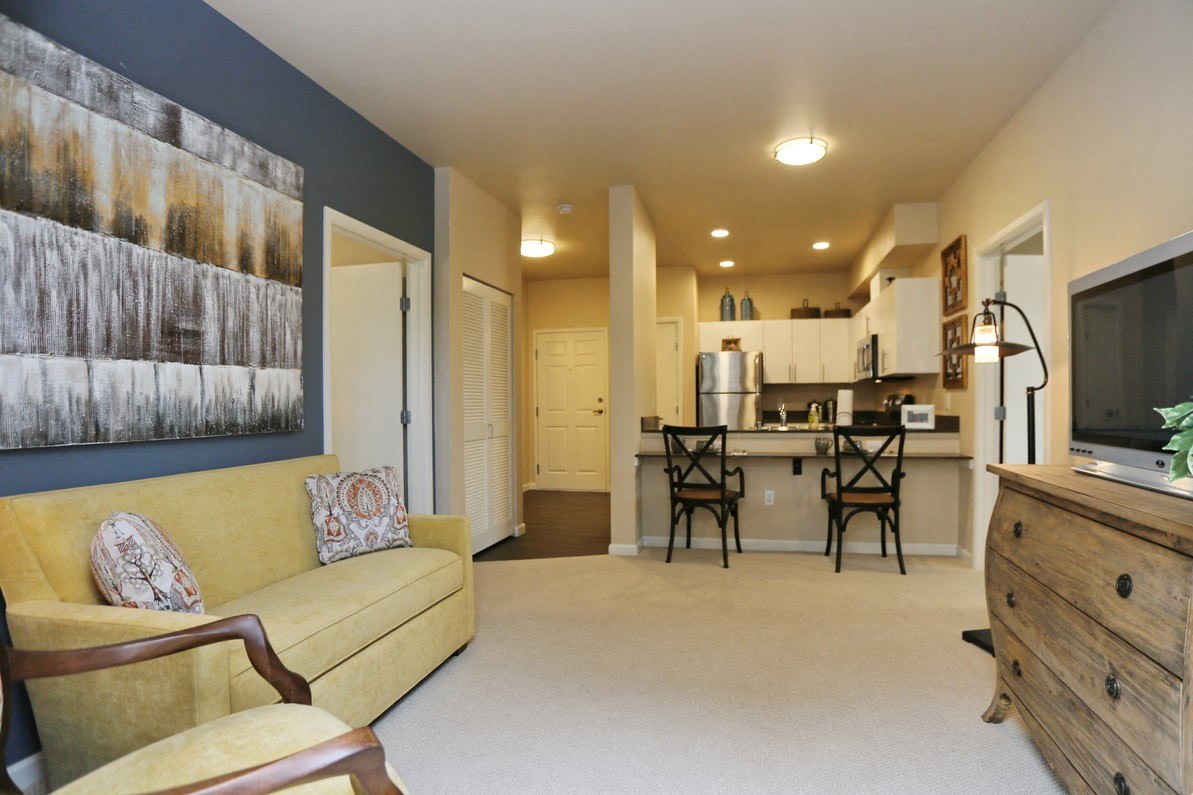 The Savoy at Lake City - 55+ Senior Living Community Image 8