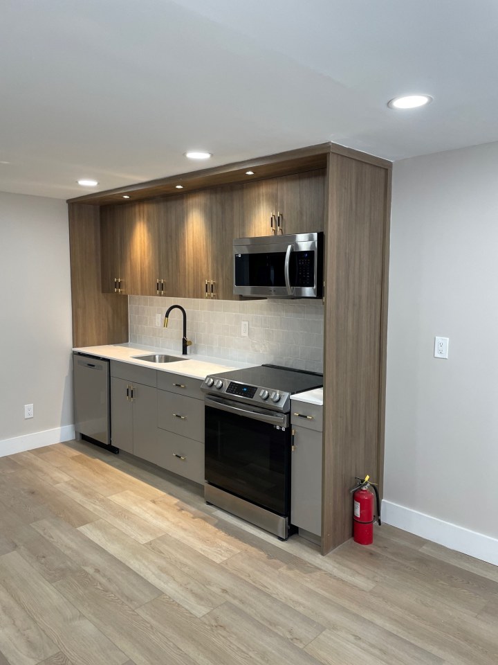 Poplar Street Apartments Image 4