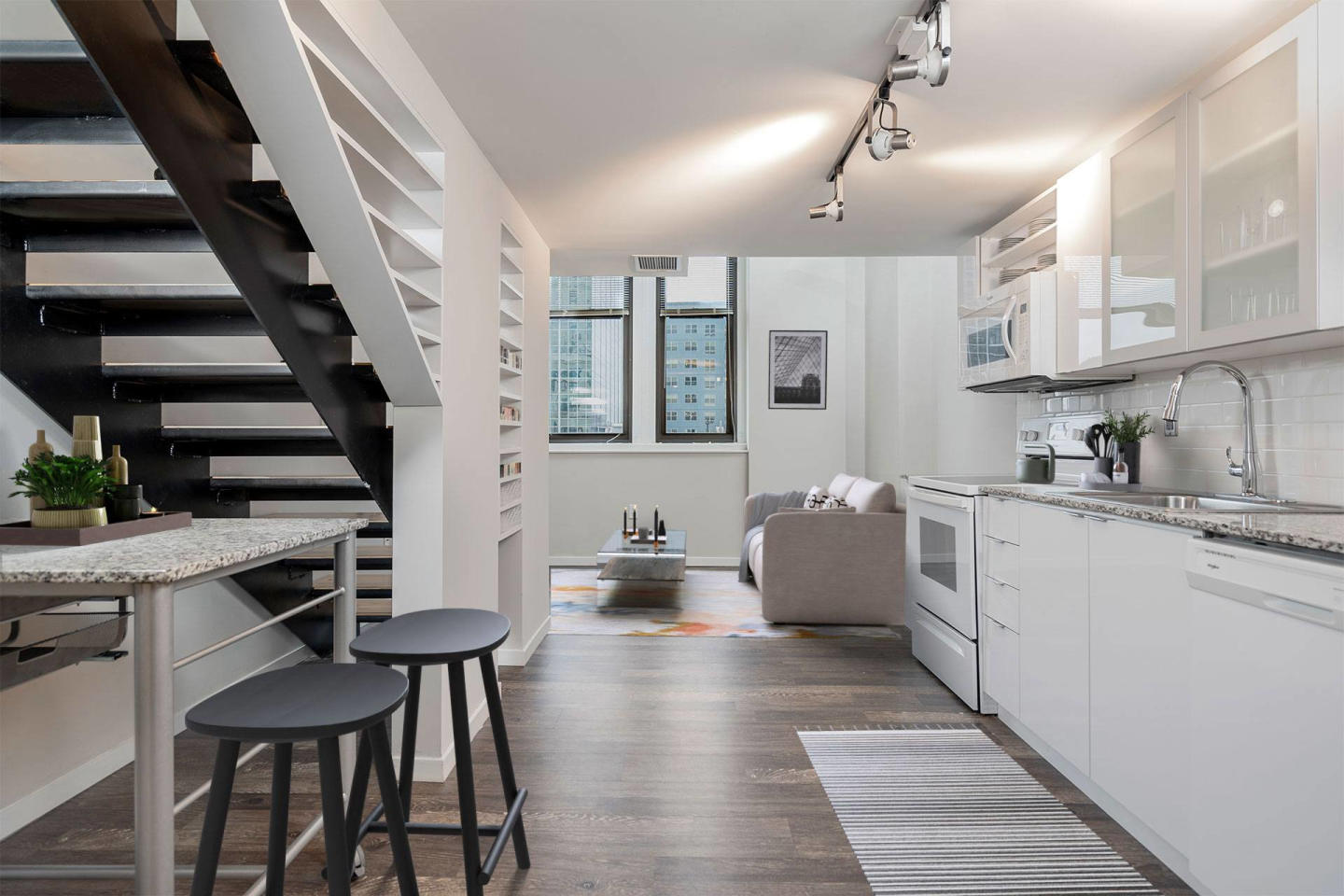 Parisian on Vine Apartments Image 7