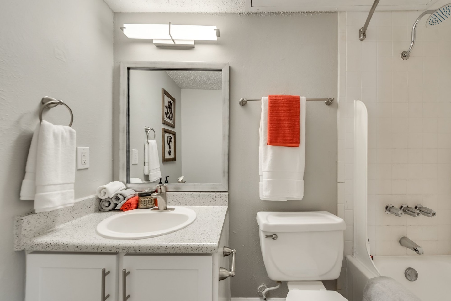 Alena Apartments Image 12