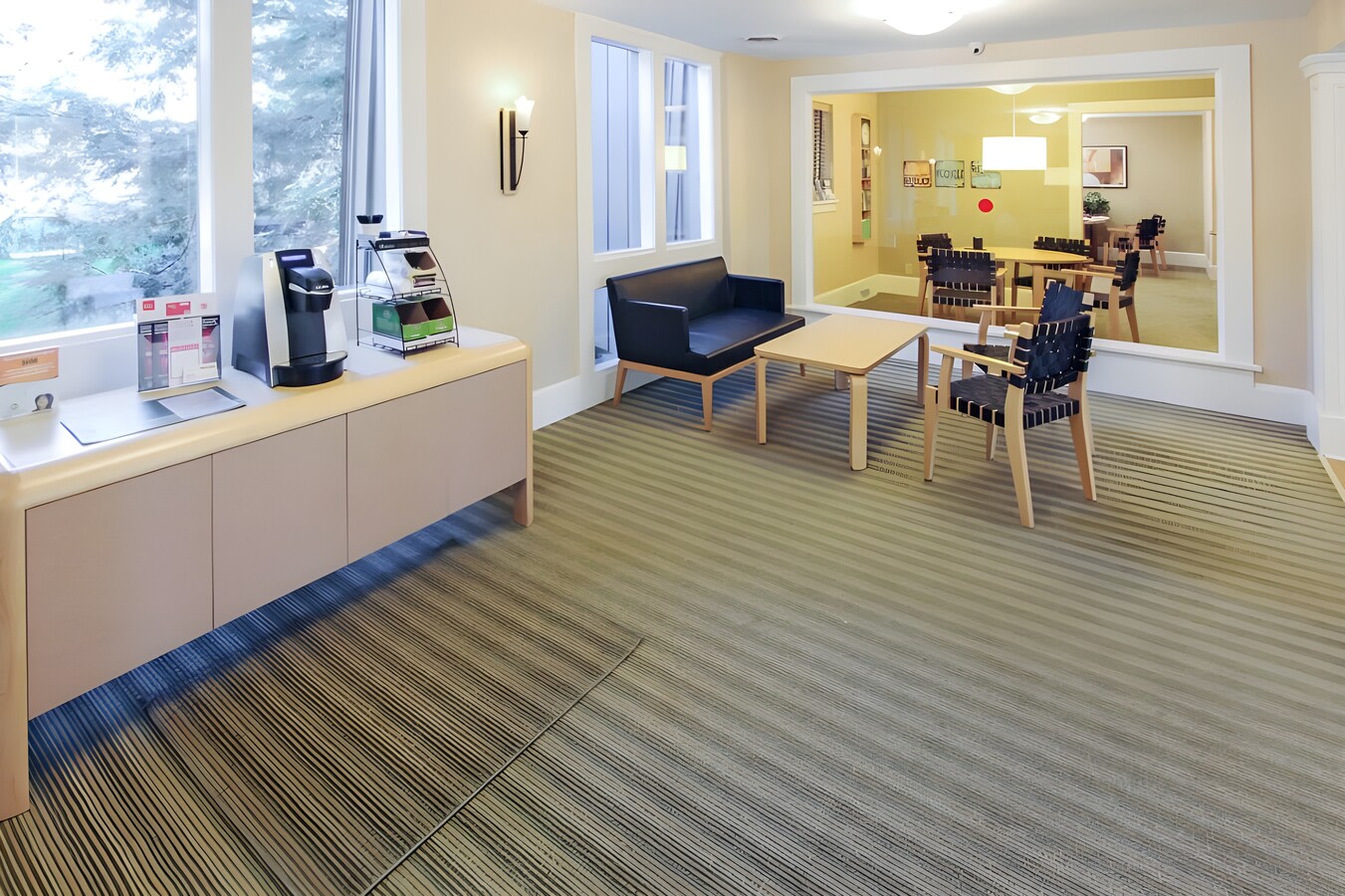 Regency Park Apartments Image 10
