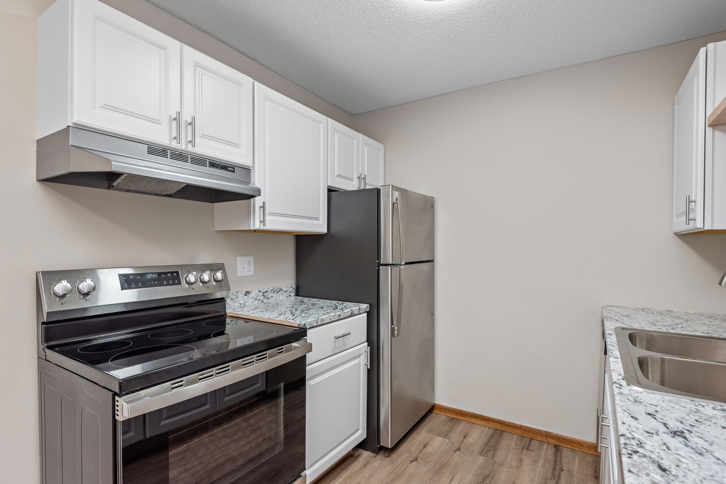 Village Apartments Image 13