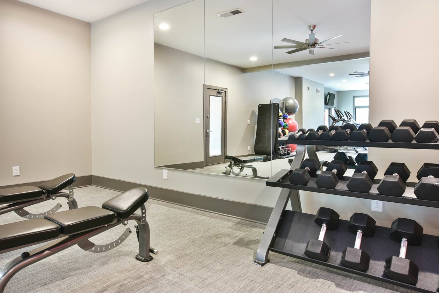 The Pointe at Canyon Ridge Apartments Image 21
