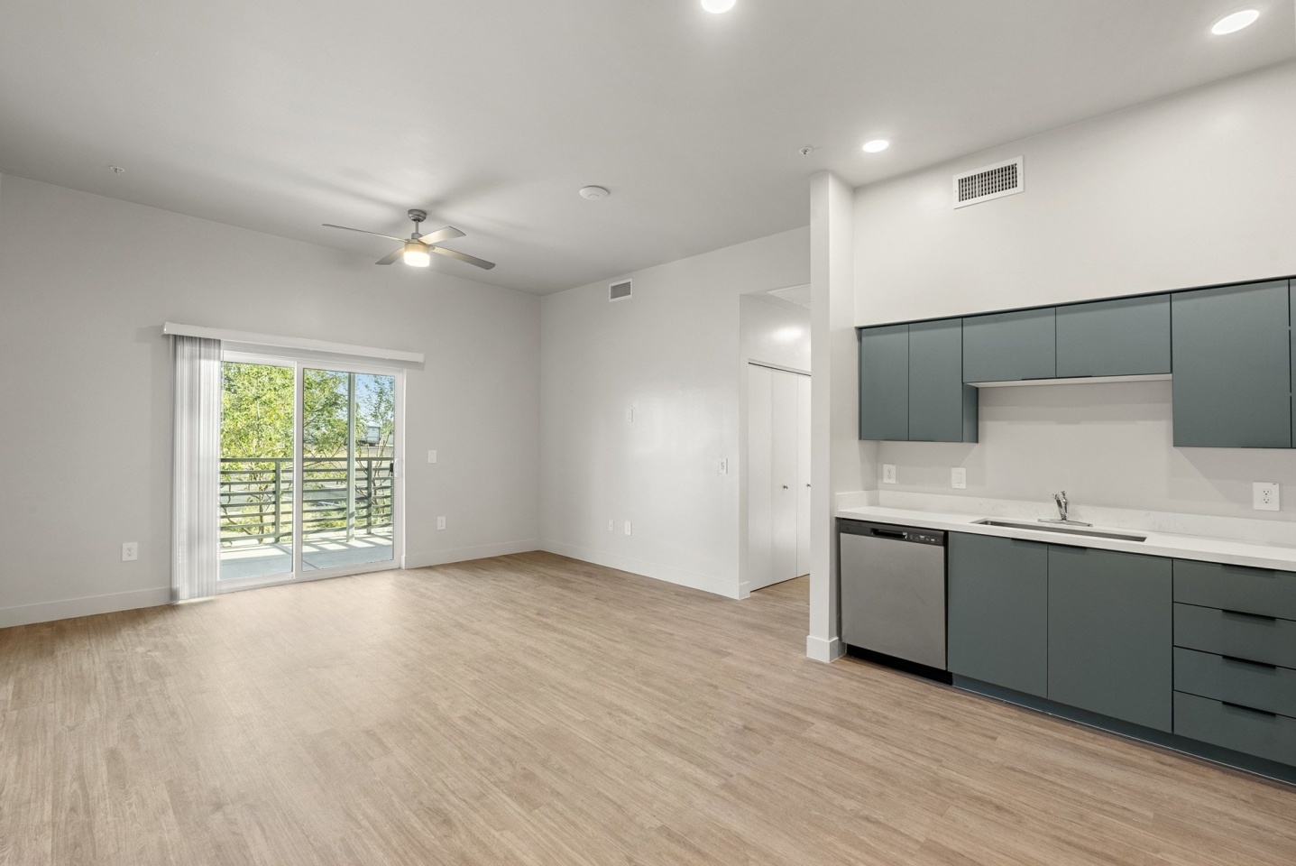 Second Avenue Commons Image 21