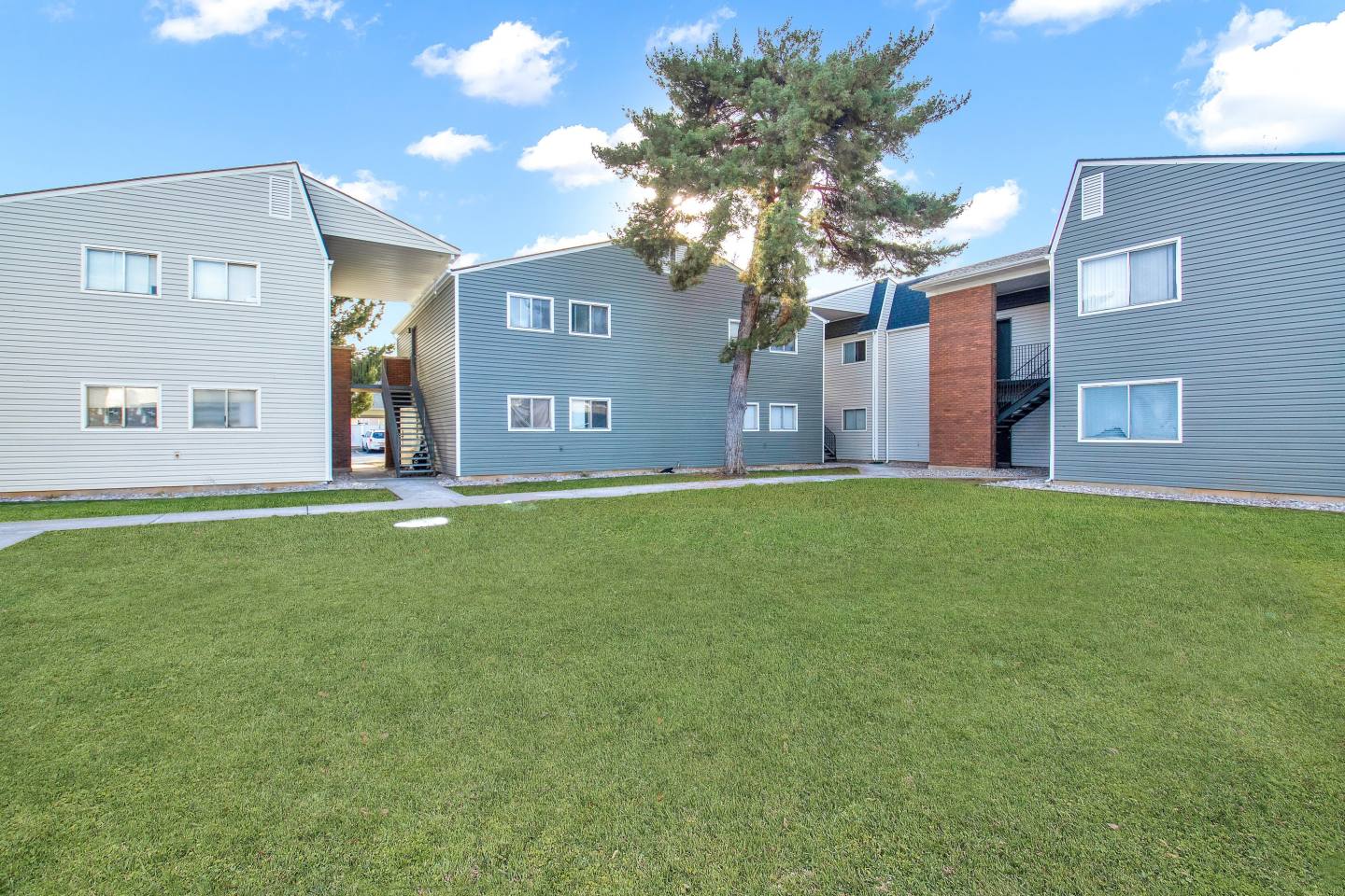 Ivy Apartment Homes Image 12