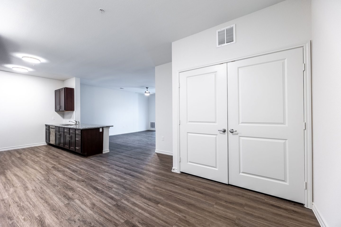 The Oaks at Ben White Apartments Image 4