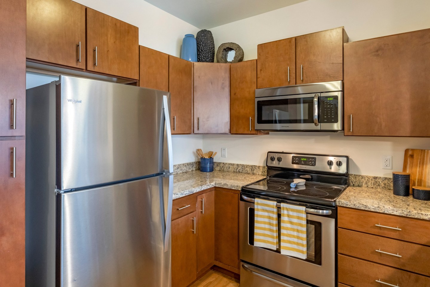 The Enclave Luxury Apartments Image 20