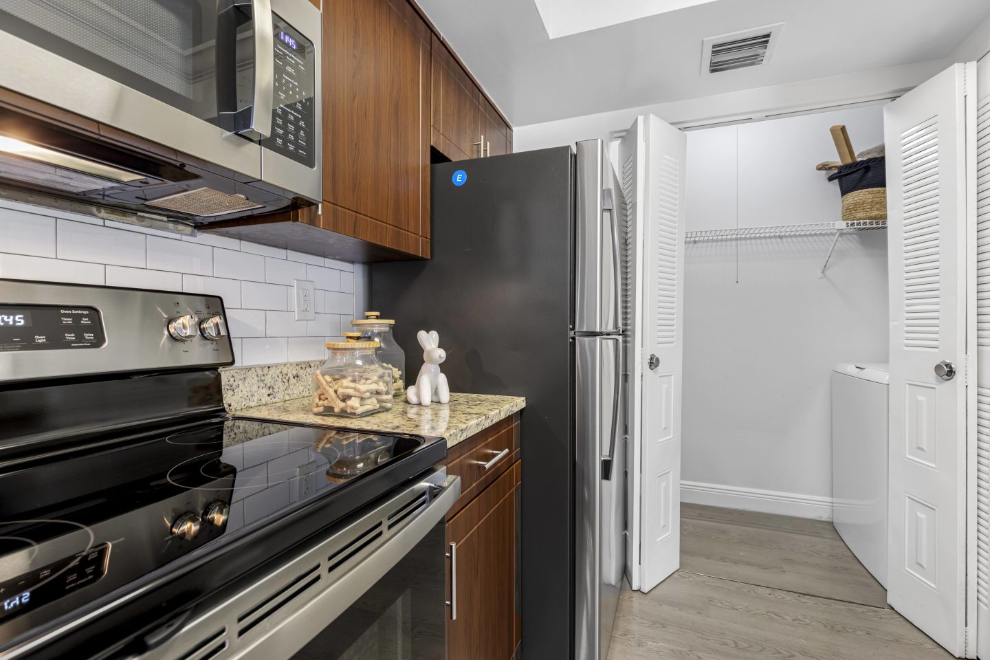Alvista Hollywood Image 15
