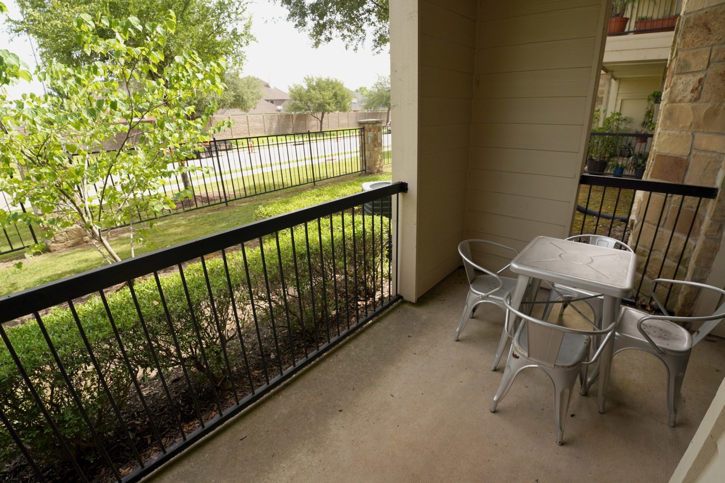 Residences at  Riverpark West Image 40