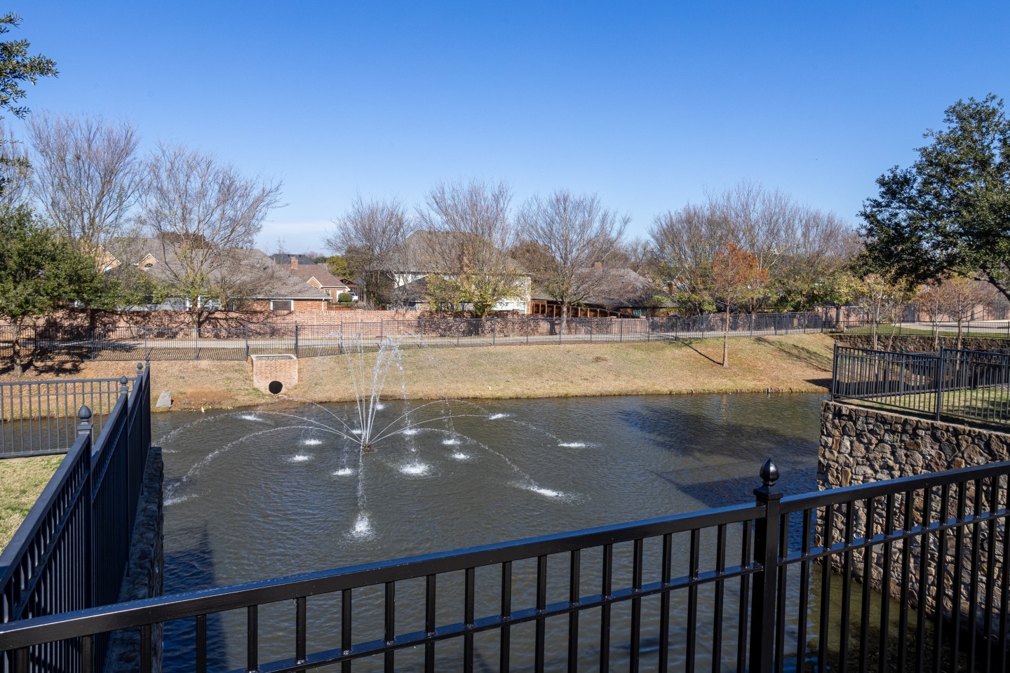 Varia at Highland Village Image 32