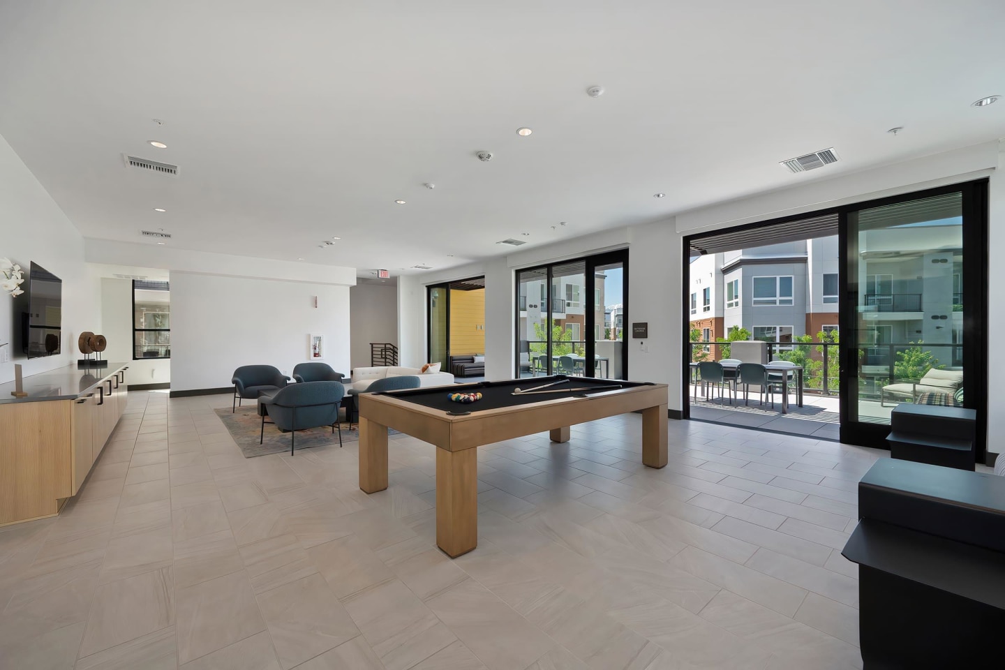Halcyon Apartments Image 123