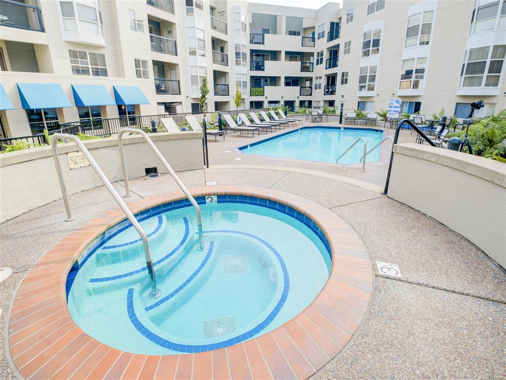 Bayside Village Image 14