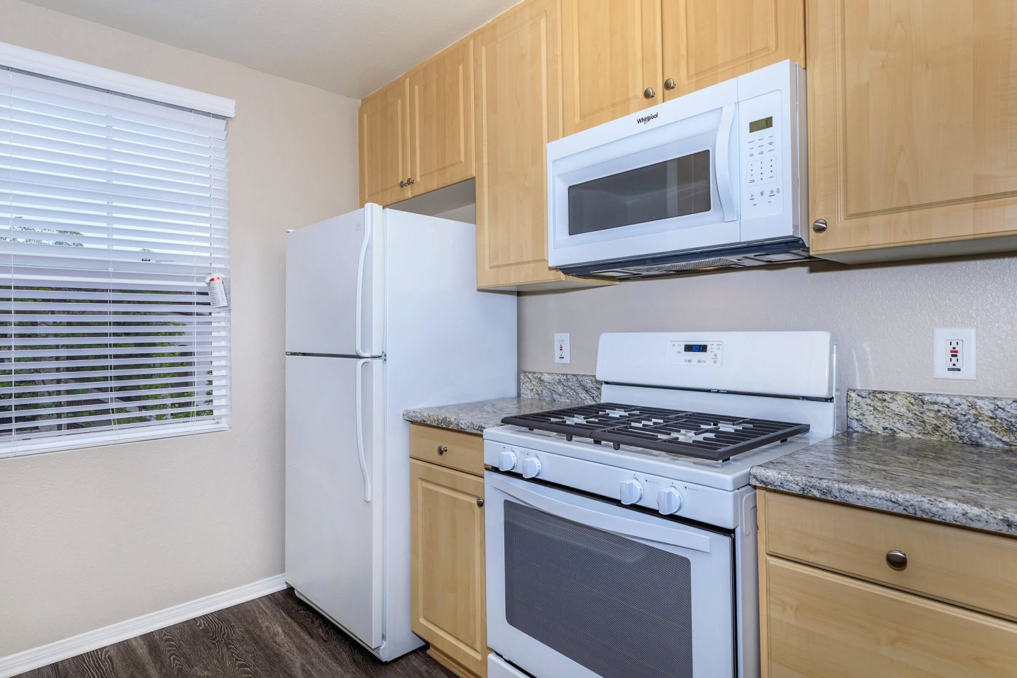 Laurel Glen Apartment Homes Image 57