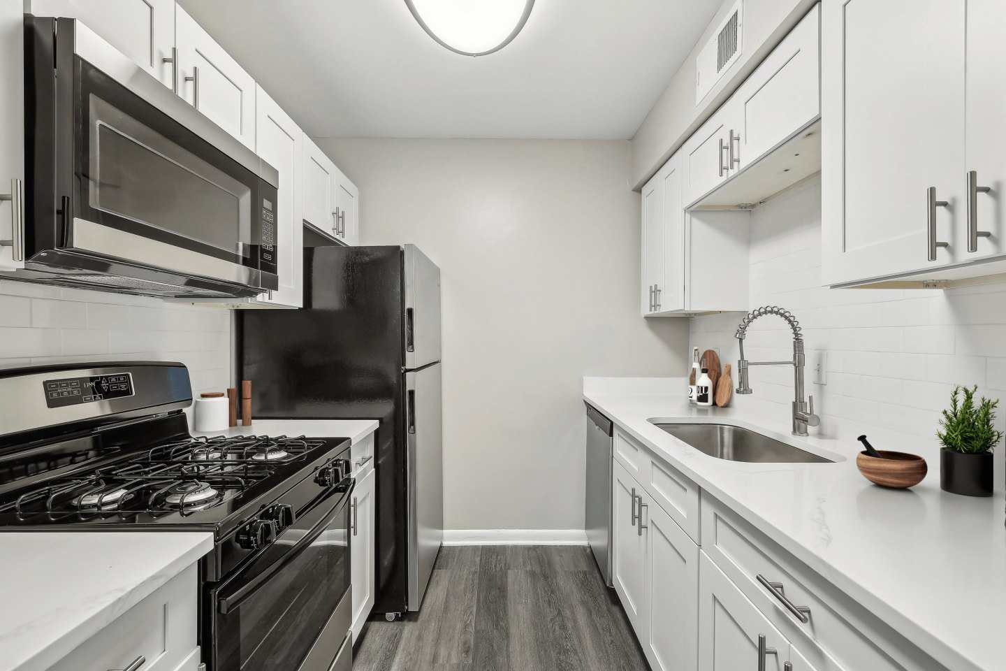 Woodshire Apartments Image 3