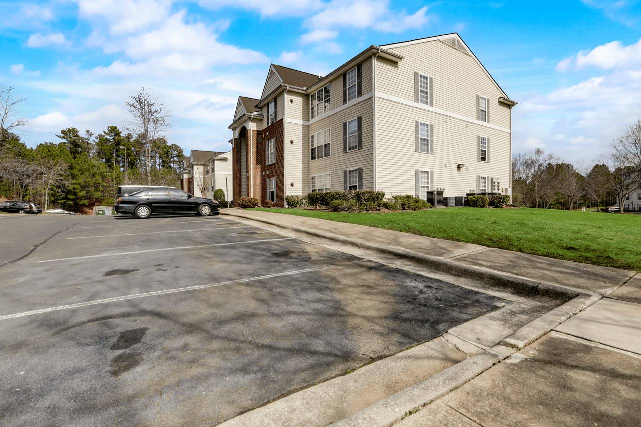 Forest Glen Image 21