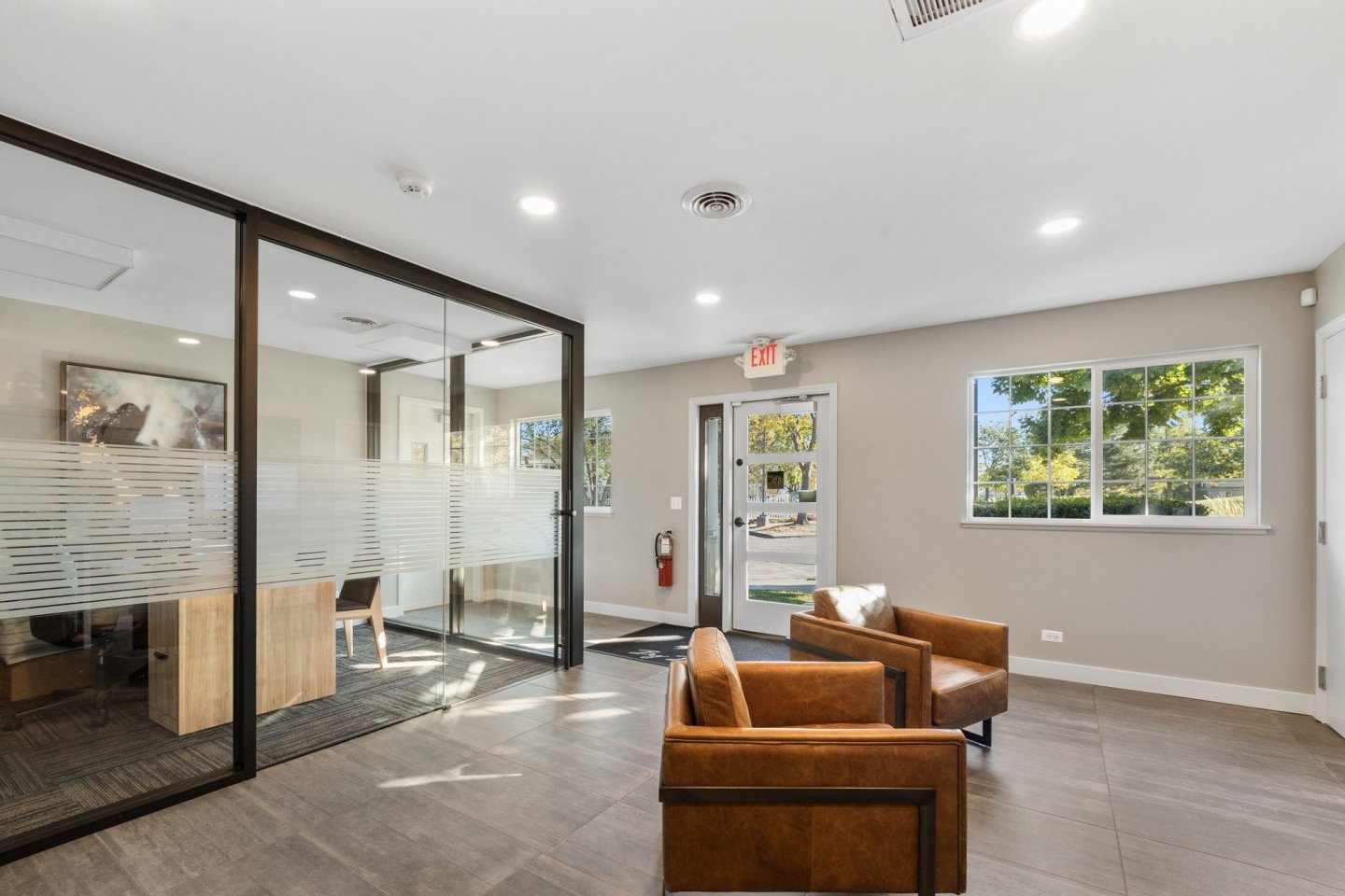 ExecuStay Avalon at Poplar Creek Image 12