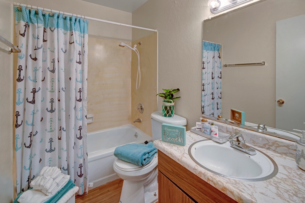 Rancho Tudor Image 12