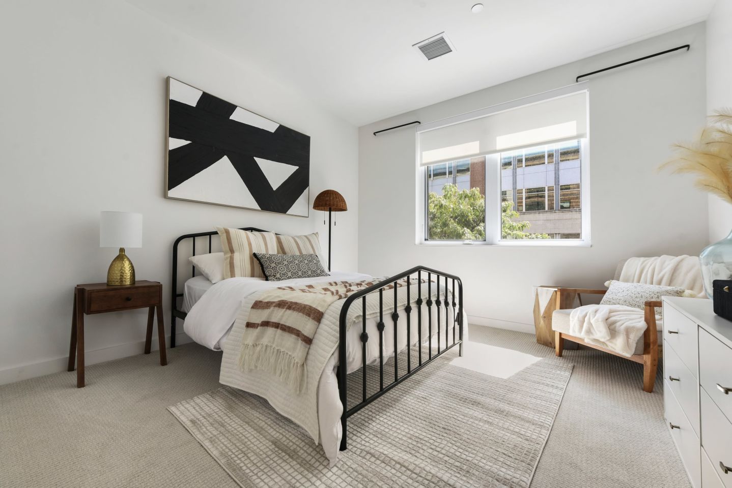 North Shore Flats Image 11