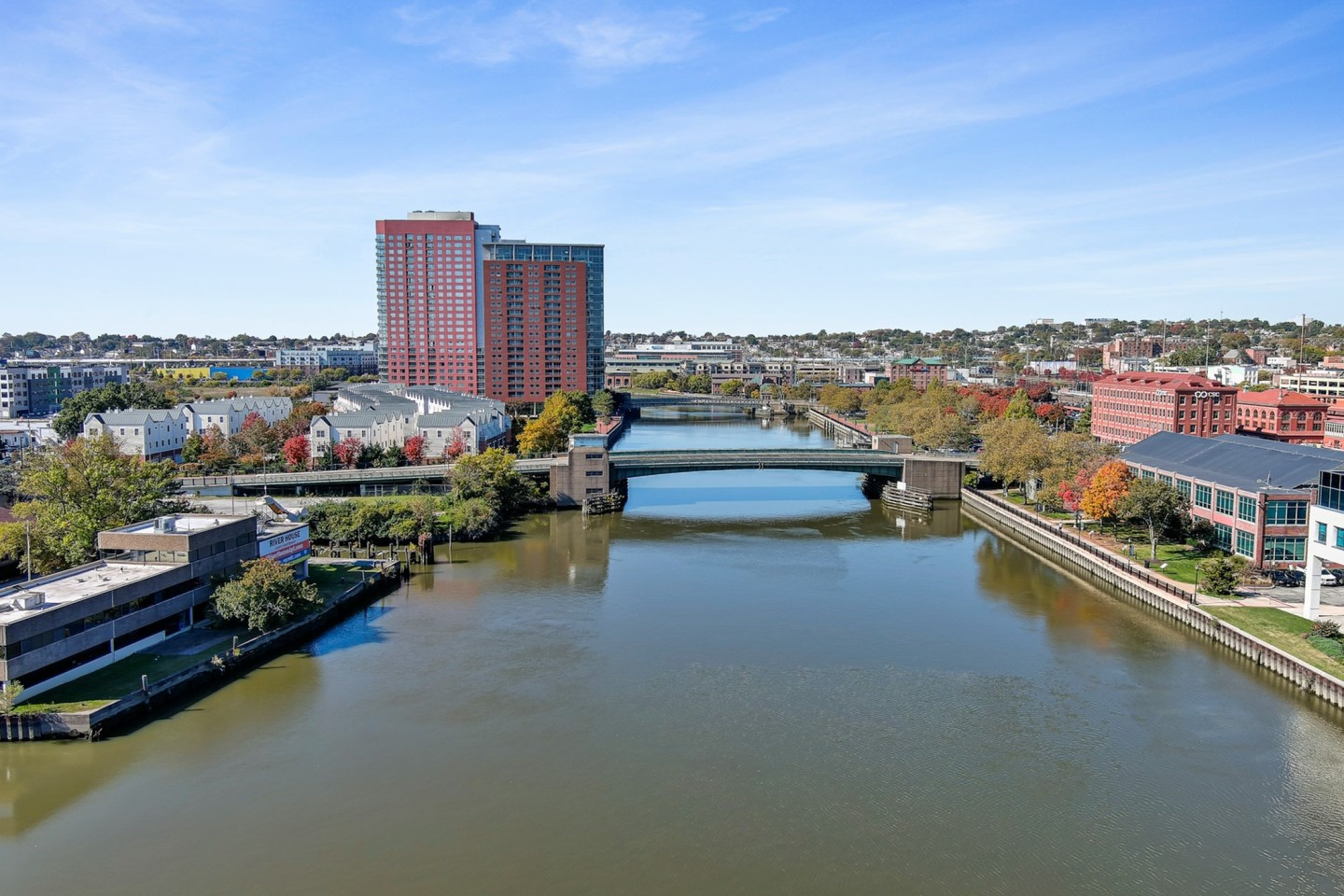 River House Apartments Image 37