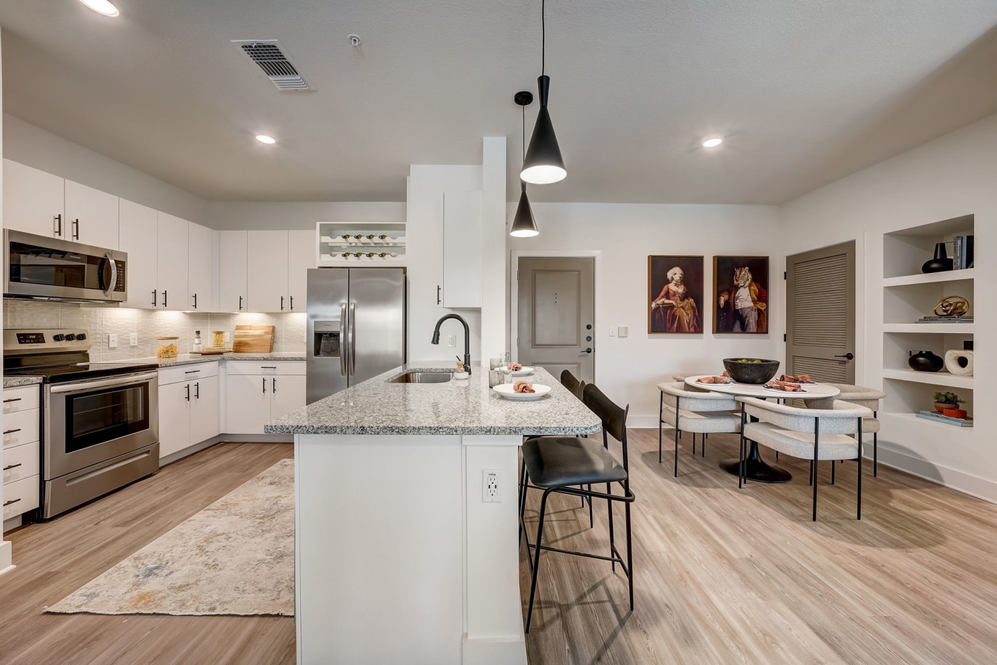 The Parian Luxury Apartments Image 23