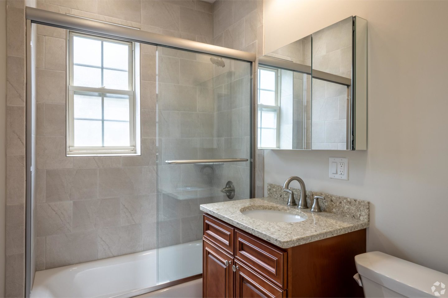 Worthington House Apartments Image 11