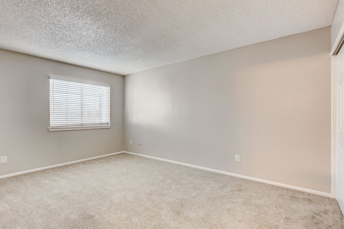 Briar Grove Townhomes Image 181