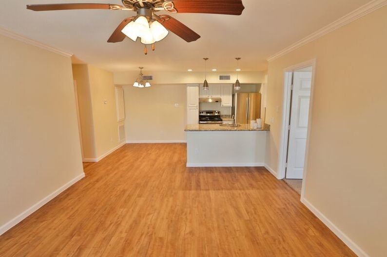 Lakewood Apartments Image 4