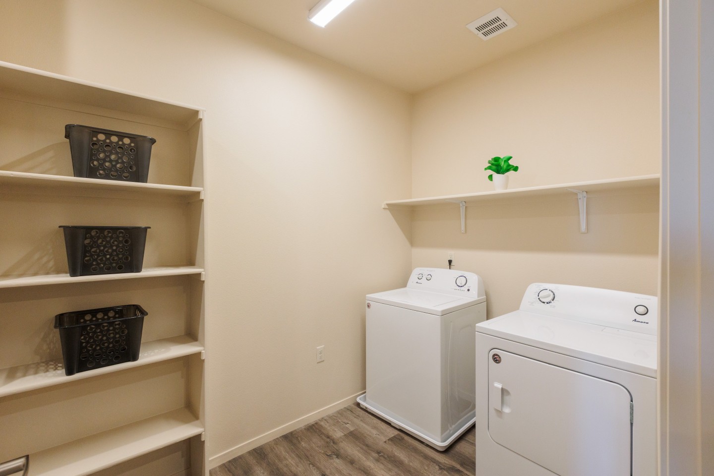North Peak Apartments Image 5