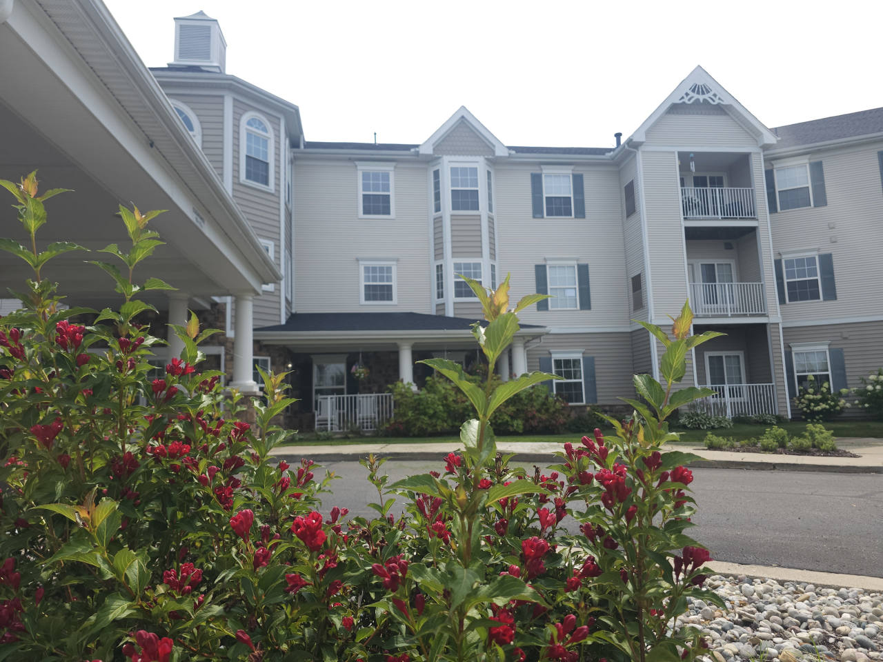 Oakhaven Manor - Senior Living Image 35