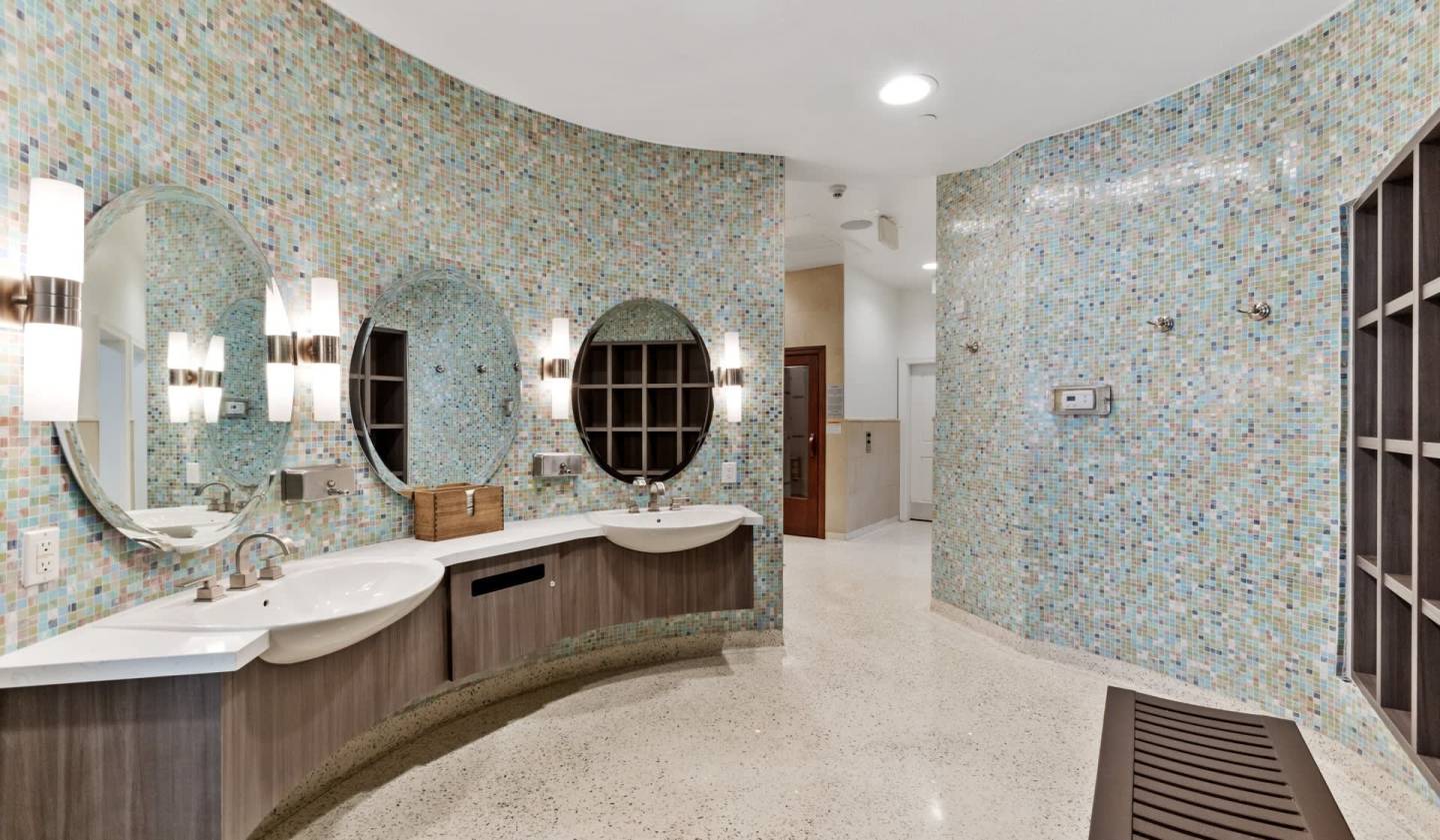 Palazzo West Image 15