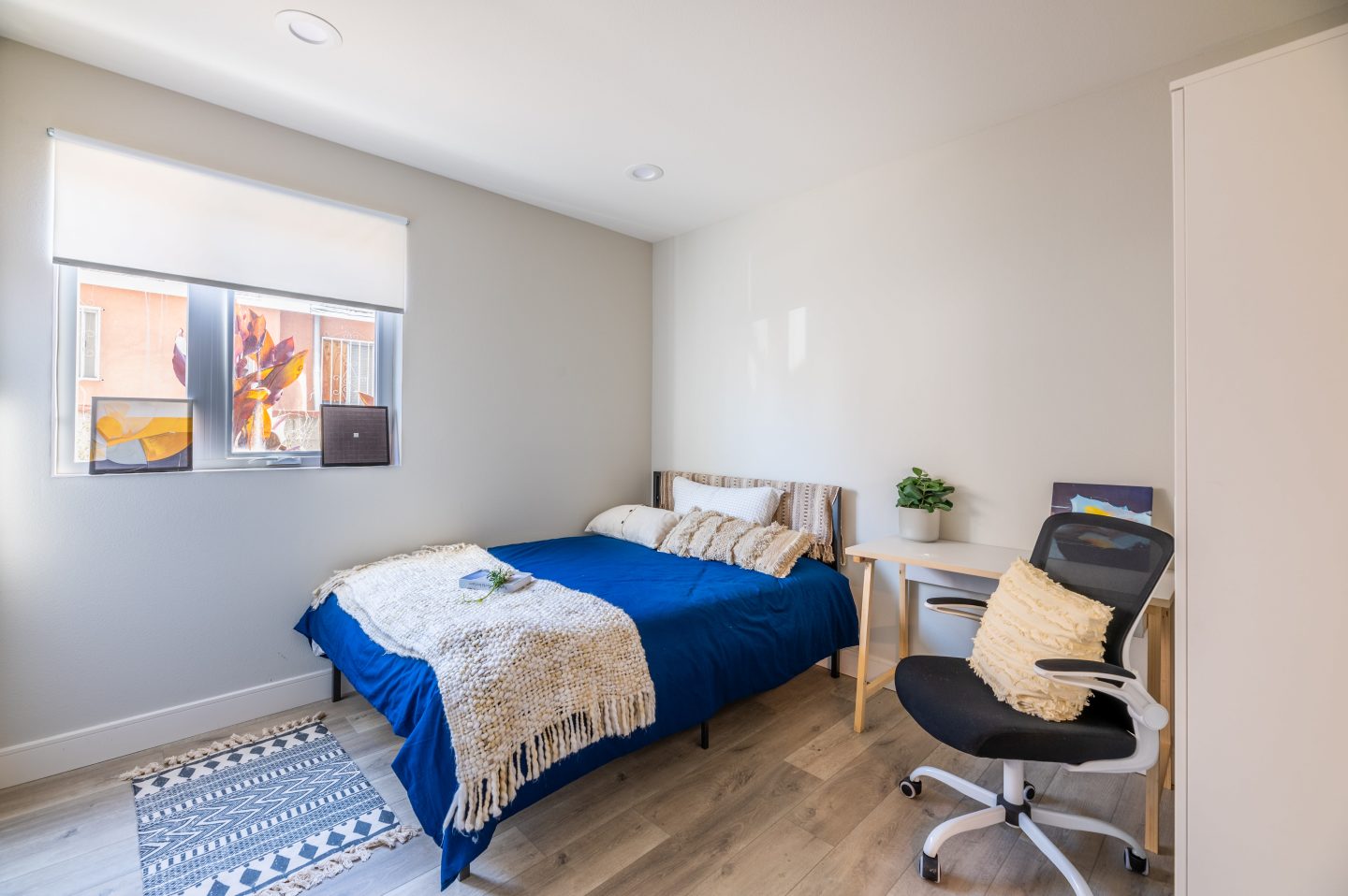 1458 37th Place - Co-Living Image 14