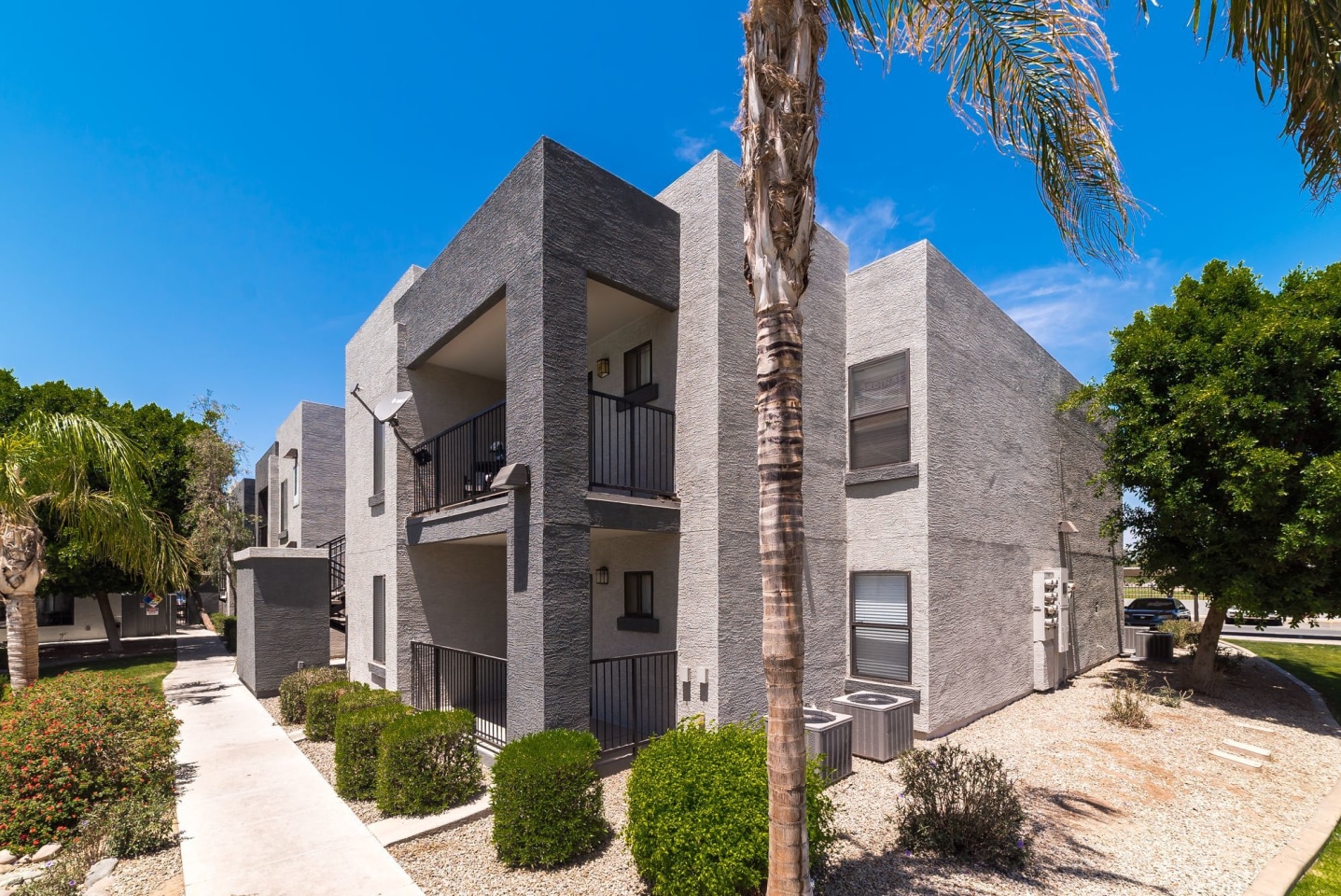 Esteban Park Image 28