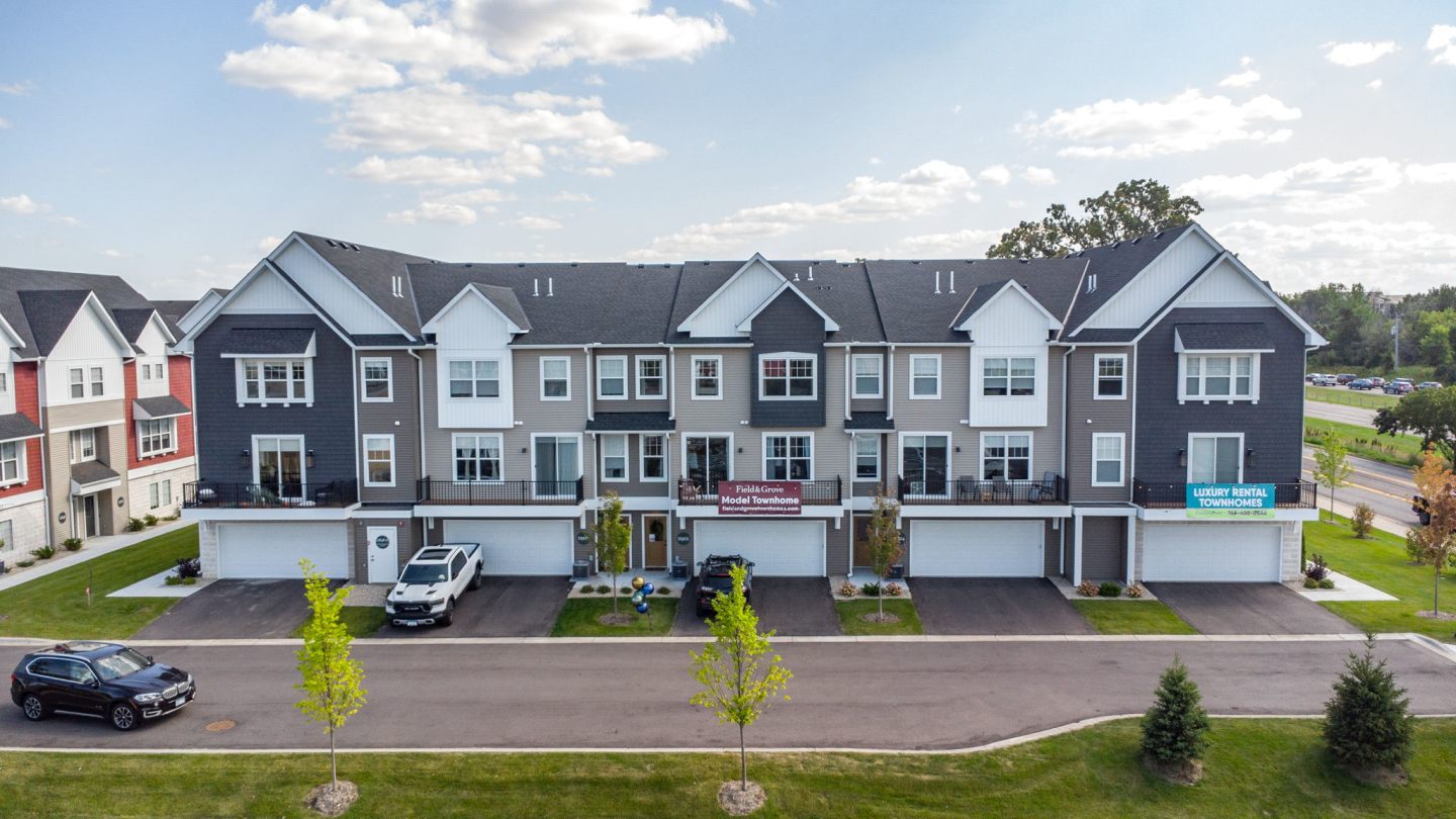 Field & Grove Townhomes of Champlin Image 54