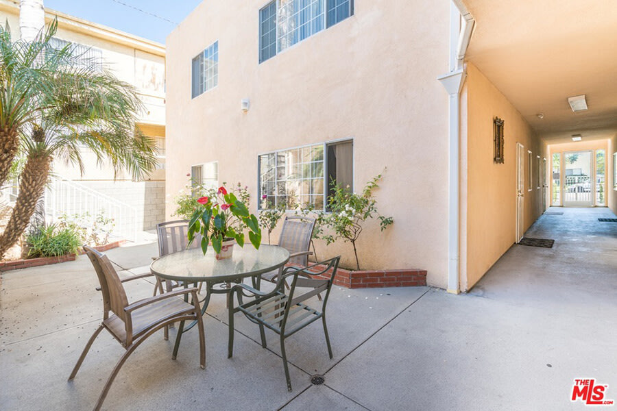 6919 Coldwater Canyon Ave Image 4