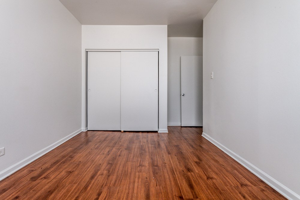 1734 E 72nd Street Apartments Image 3