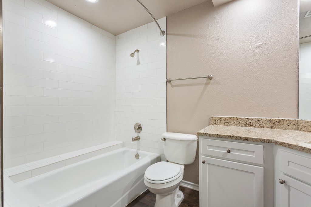 Waters Edge Apartment Homes Image 9