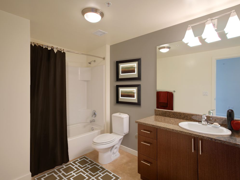 Avalon Towers Bellevue Image 16