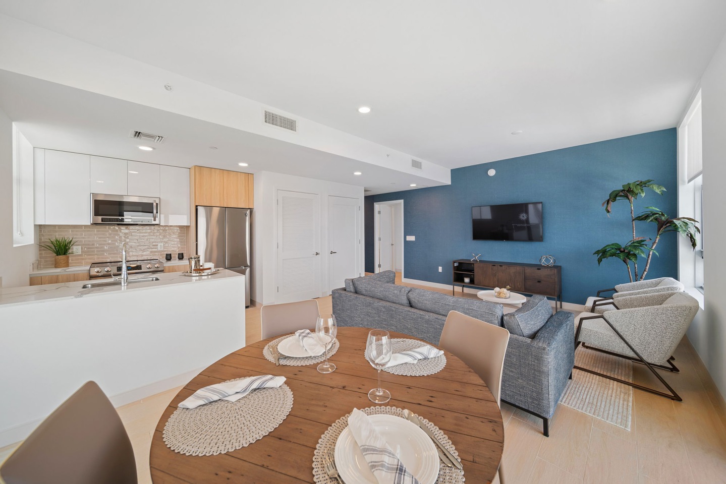 1818 Park Image 12