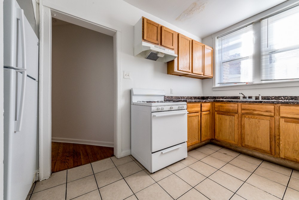 8440 S. Drexel Image 5