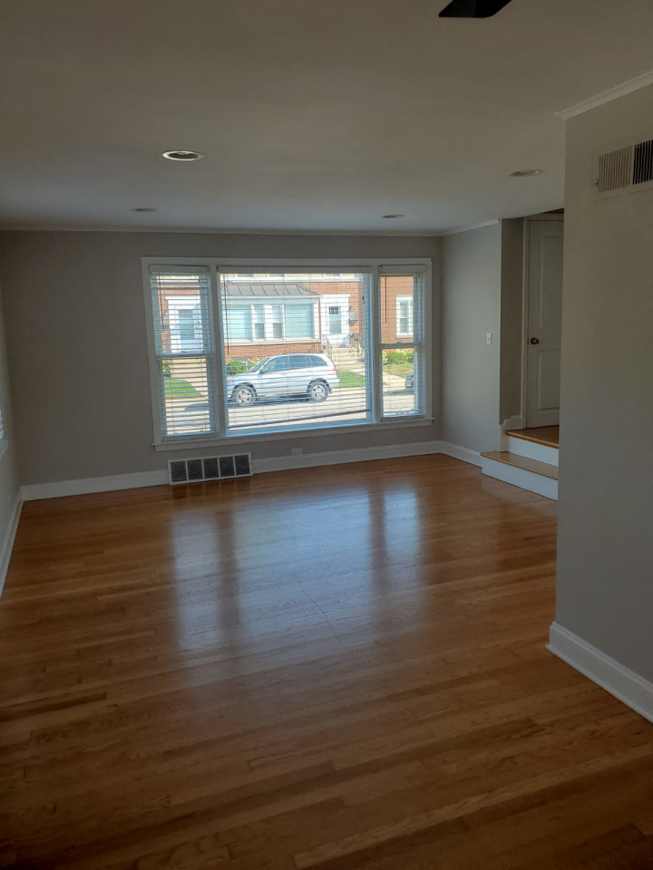 5631-5641 W Carmen Ave Image 6