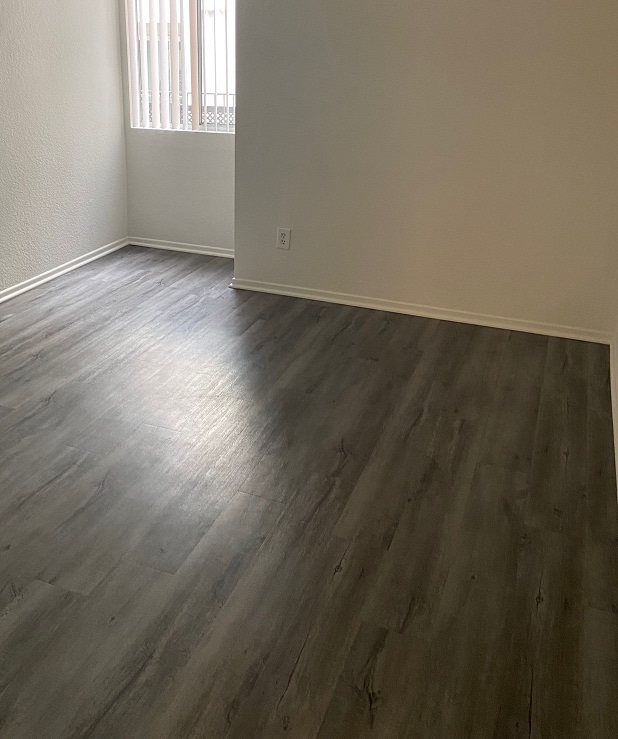 14230 Victory Blvd. Image 1
