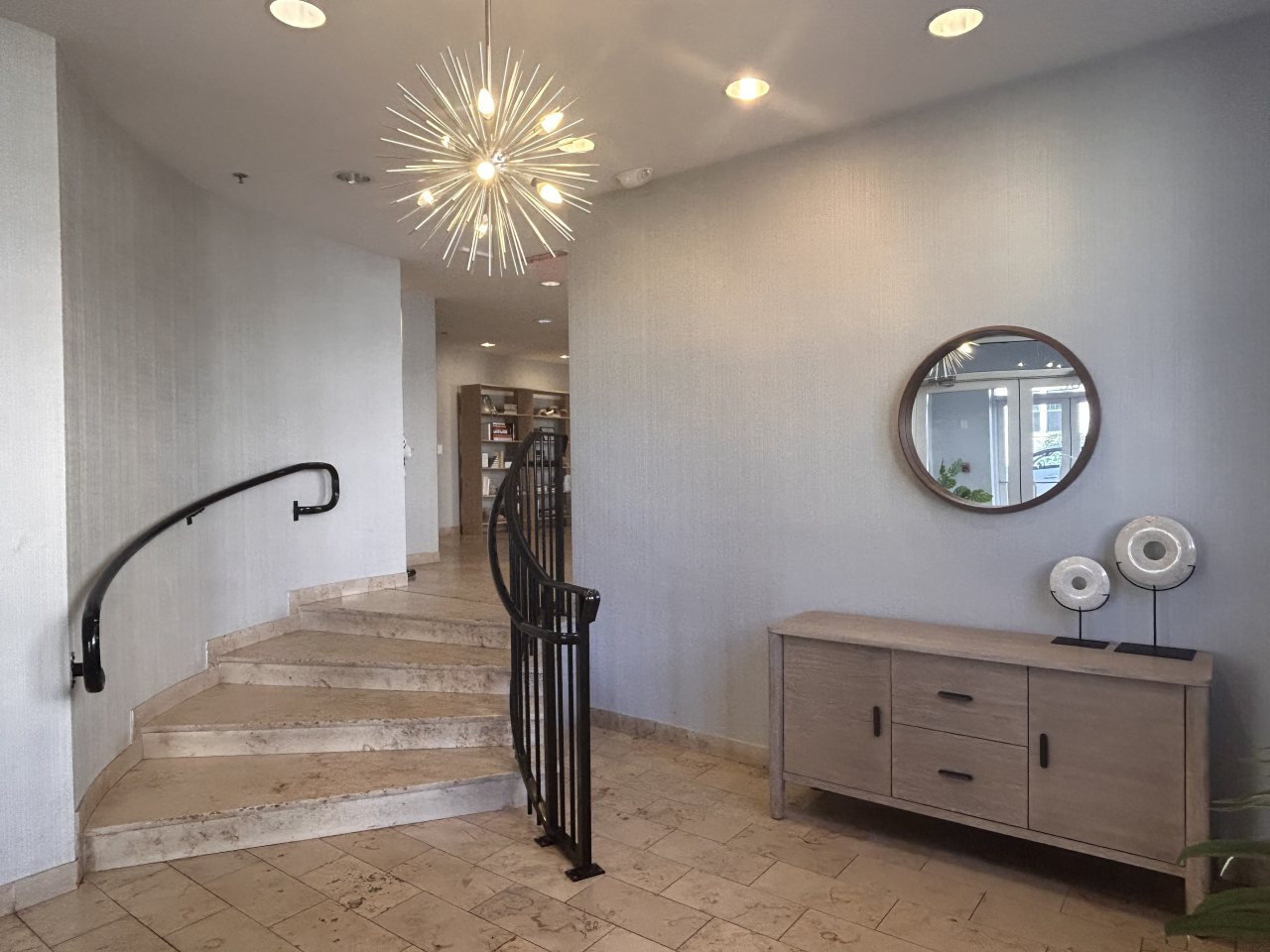 Pier Village Image 36