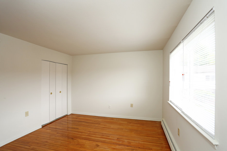 Willowcrest Apartments Image 15